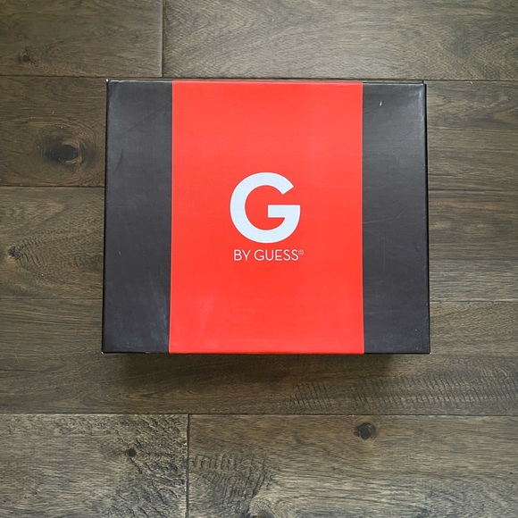 Women’s Guess leather boots. Size 8.5. Worn a couple of times. - Picture 2 of 5